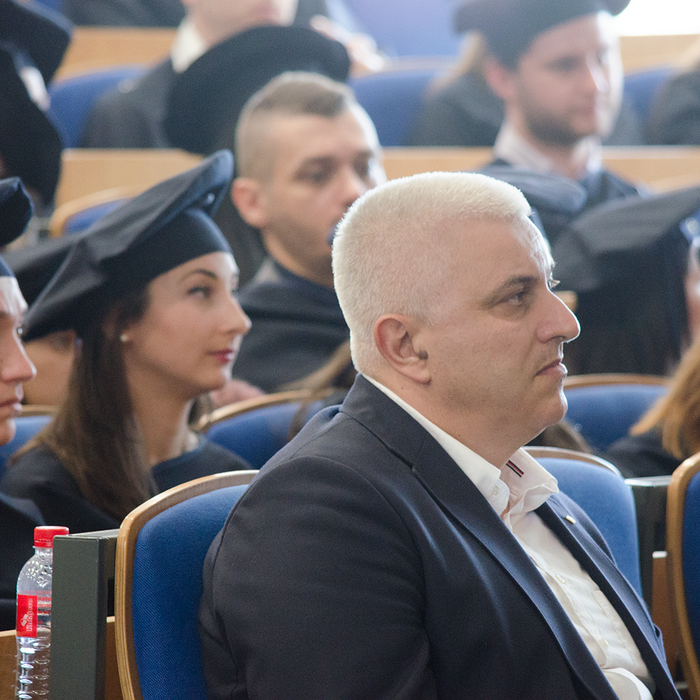 dsc-0104_700x700_crop_478b24840a