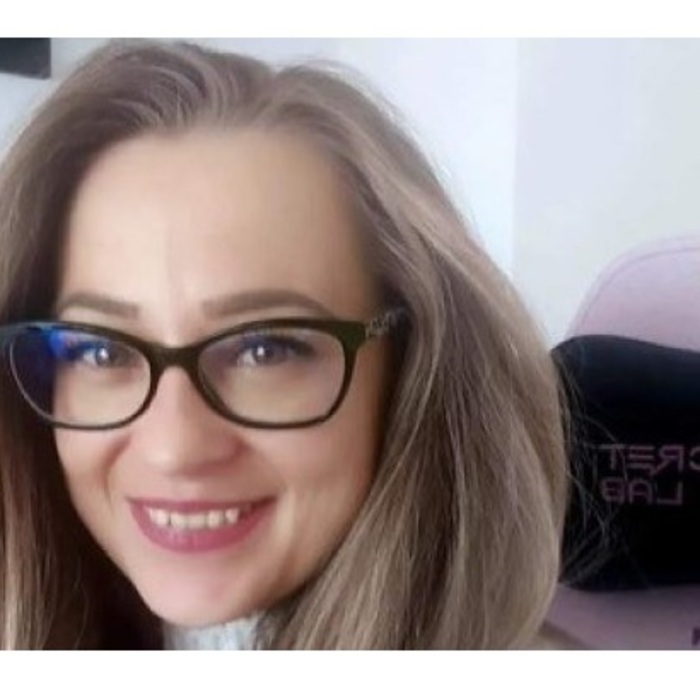 12_700x700_crop_478b24840a