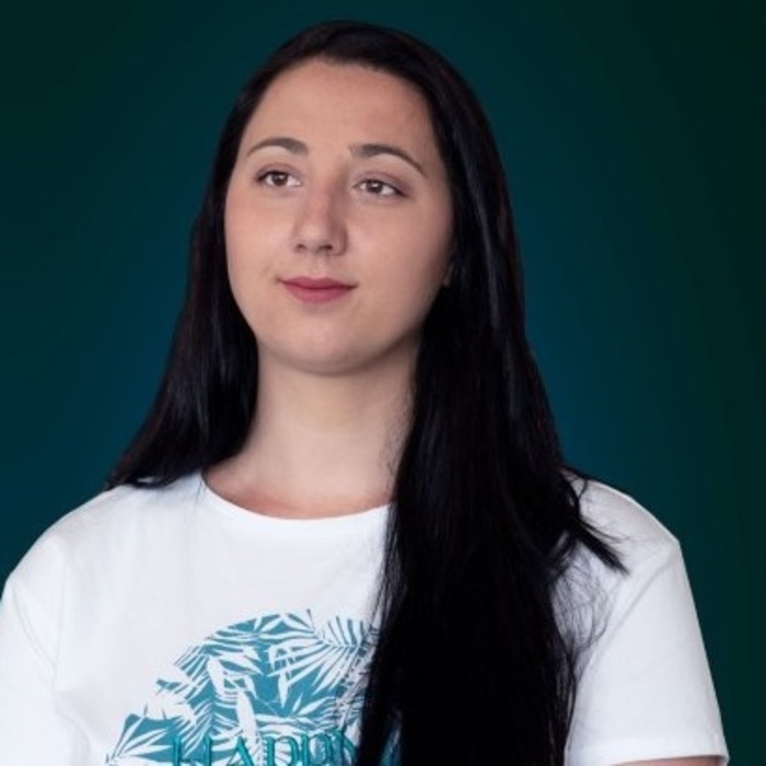 013_700x700_crop_478b24840a