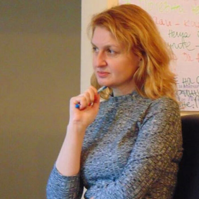 silviq-dimitrova-mamamia_700x700_crop_478b24840a