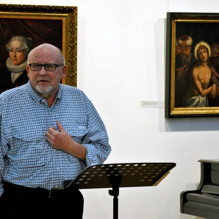 untitled-1_700x700_crop_478b24840a