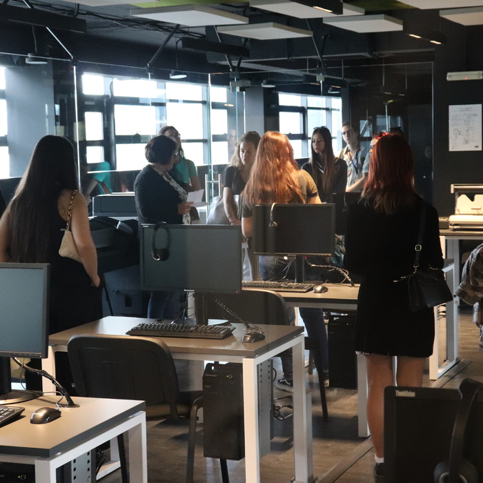 img-6868_700x700_crop_478b24840a